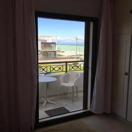 Chris Studios and Apartments Λέχαιο Εξωτερικό φωτογραφία