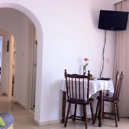Chris Studios and Apartments Λέχαιο Δωμάτιο φωτογραφία