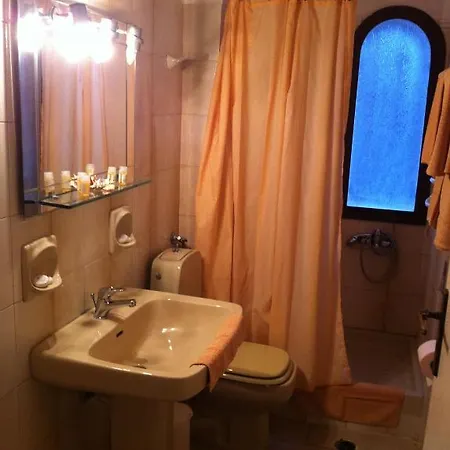 Chris Studios and Apartments Λέχαιο Δωμάτιο φωτογραφία