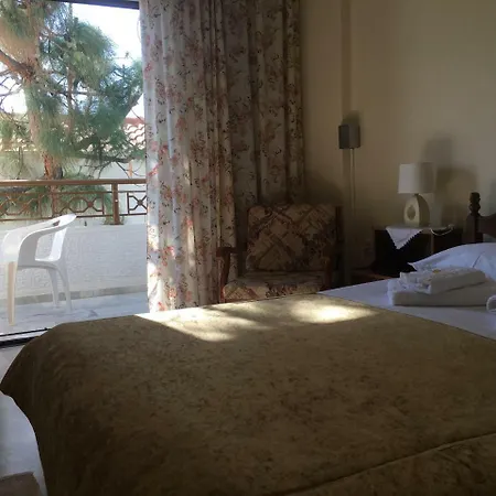 Chris Studios and Apartments Λέχαιο Εξωτερικό φωτογραφία